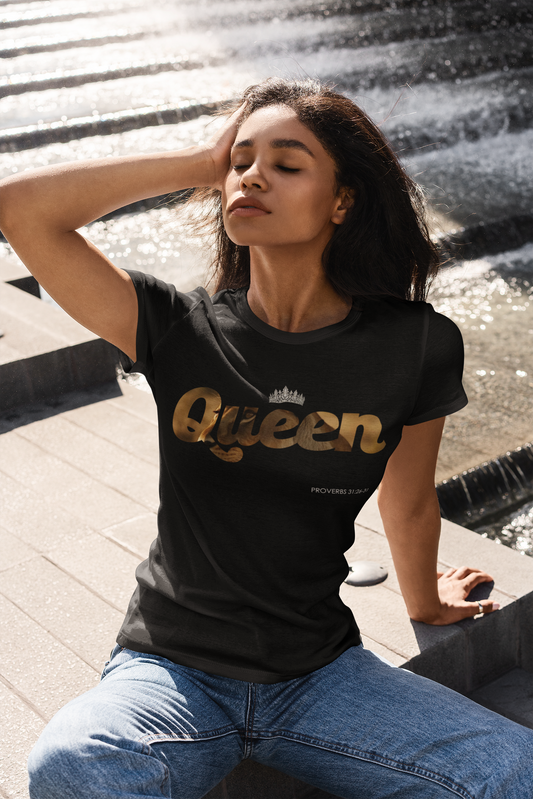 I Am Queen Unisex Heavy Cotton Tee