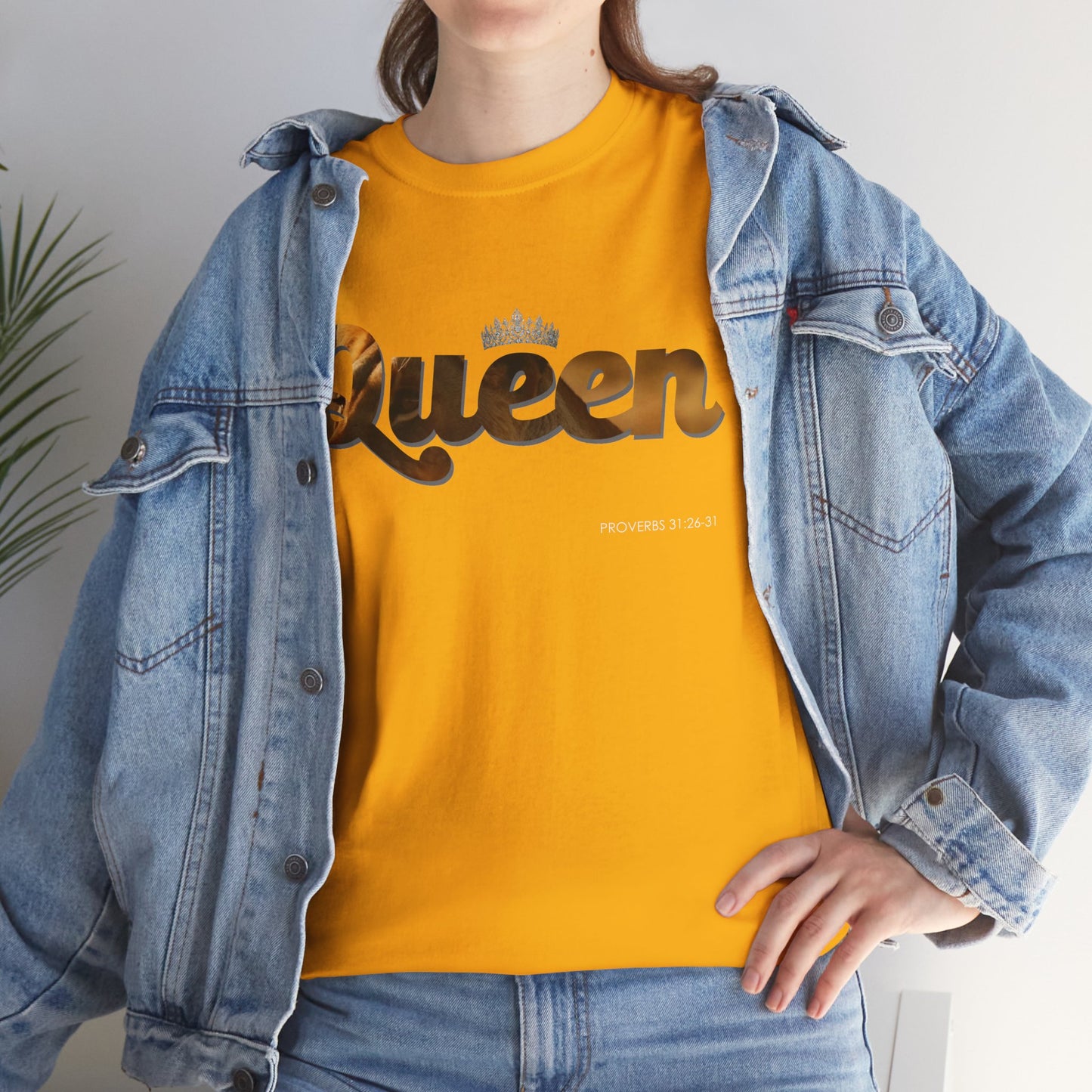 "Queen" Women's Inspirational Graphic Tee