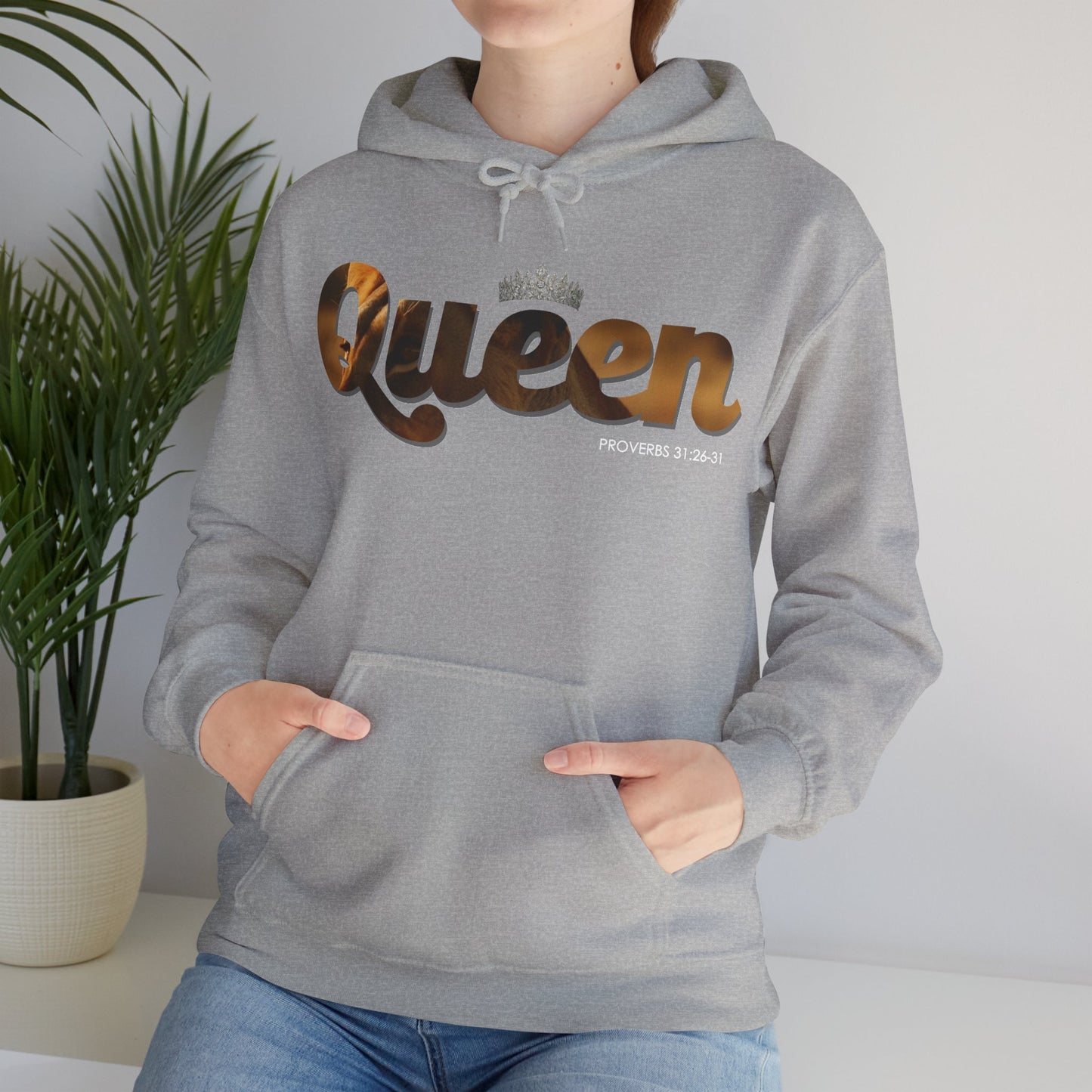 "I am Queen" Womens Affirmation Heavy Blend™ Hooded Sweatshirt