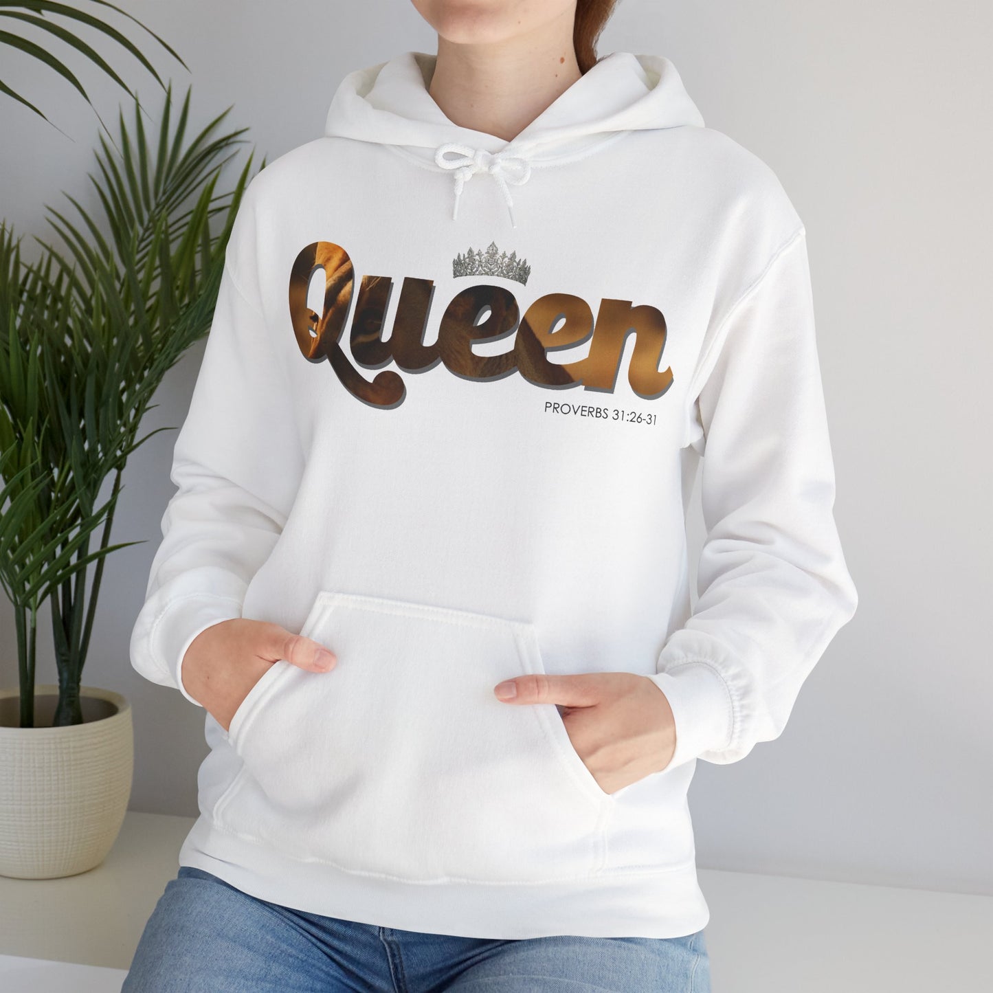 "I am Queen" Womens Affirmation Heavy Blend™ Hooded Sweatshirt