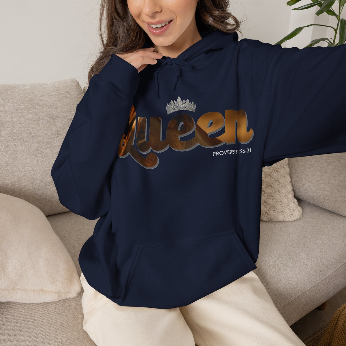 "I am Queen" Womens Affirmation Heavy Blend™ Hooded Sweatshirt