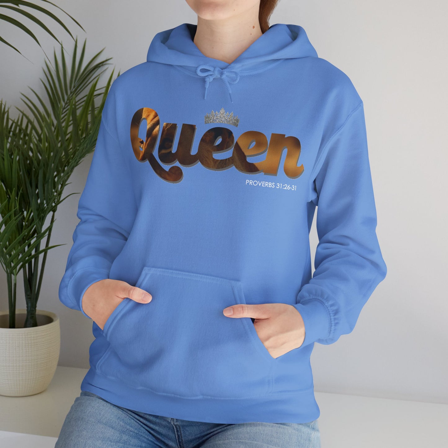 "I am Queen" Womens Affirmation Heavy Blend™ Hooded Sweatshirt